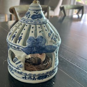 Blue and white porcelain bird house